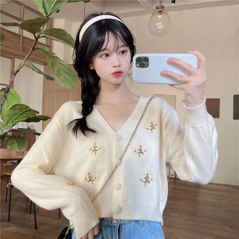 Kawaii Plunging Floral Embroidered Short Cardigan 6 Kawaii Plunging Floral Embroidered Short Cardigan - Image 4