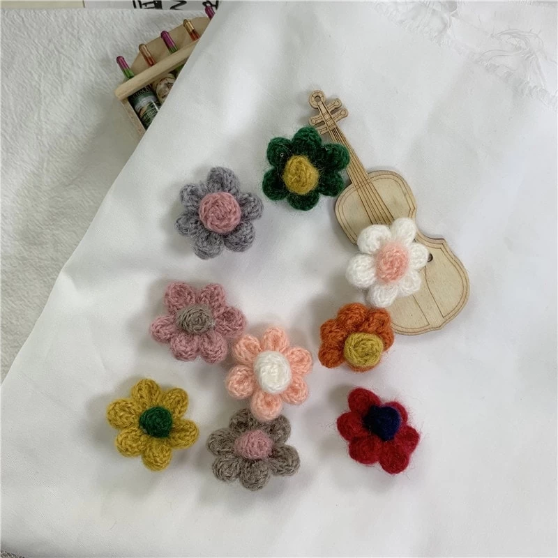 Kawaii Small Flower Brooch 4 Kawaii Small Flower Brooch - Image 2