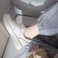 Kawaii Japanese Style Hand-Painted Lucky Cat Print Sneakers -Kawaii Fashion Shop Kawaii Japanese Style Hand Painted Lucky Cat Print Sneakers 2