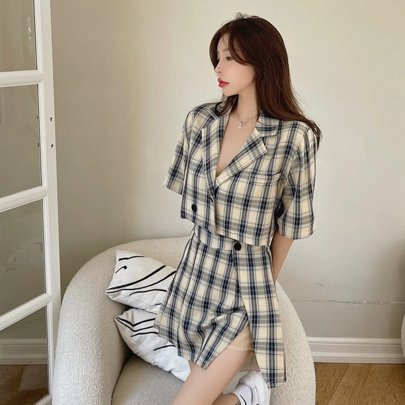 Retro Plaid Split Short Skirt 4 Retro Plaid Split Short Skirt - Image 2