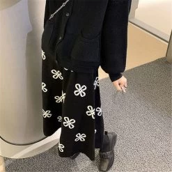 Clover Floral Knitted Midi Skirts -Kawaii Fashion Shop Women Clover Floral Jacquard Knitted Skirts Simple Elastic High Waist Long Skirts Autumn Winter A Line 4